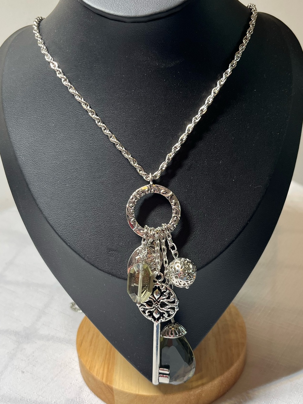 Lia Sophia Silver Tone Key & Cluster Charm Pendant Necklace
Rope chain